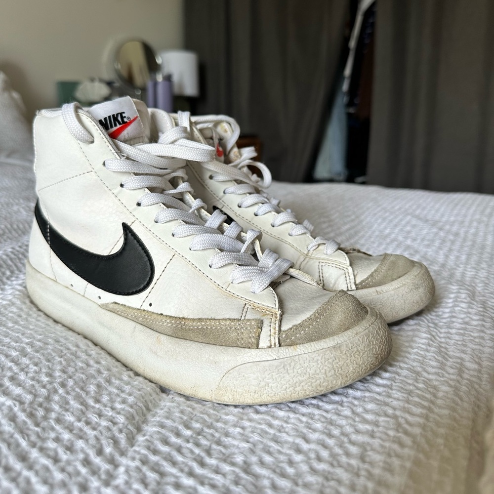 Nike Blazer Mid 77’ Black and White